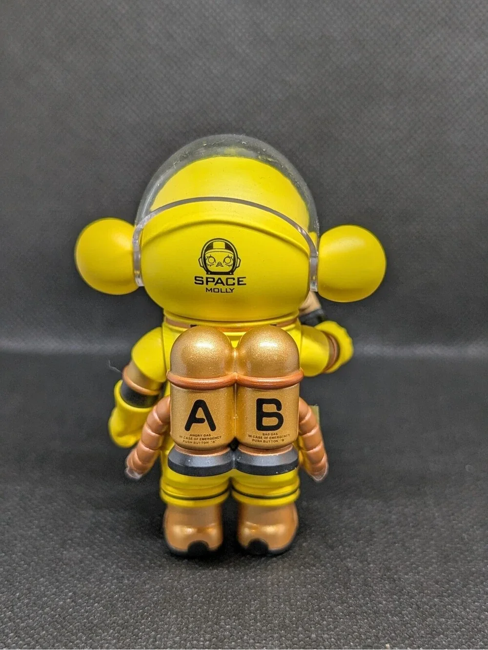 Pop Mart Mega Space Molly 100% Banana Figure